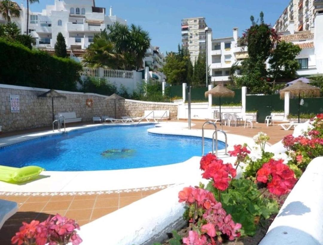 Lejlighed Apartamento Cerca Del Mar Con Piscina Y Parking. *